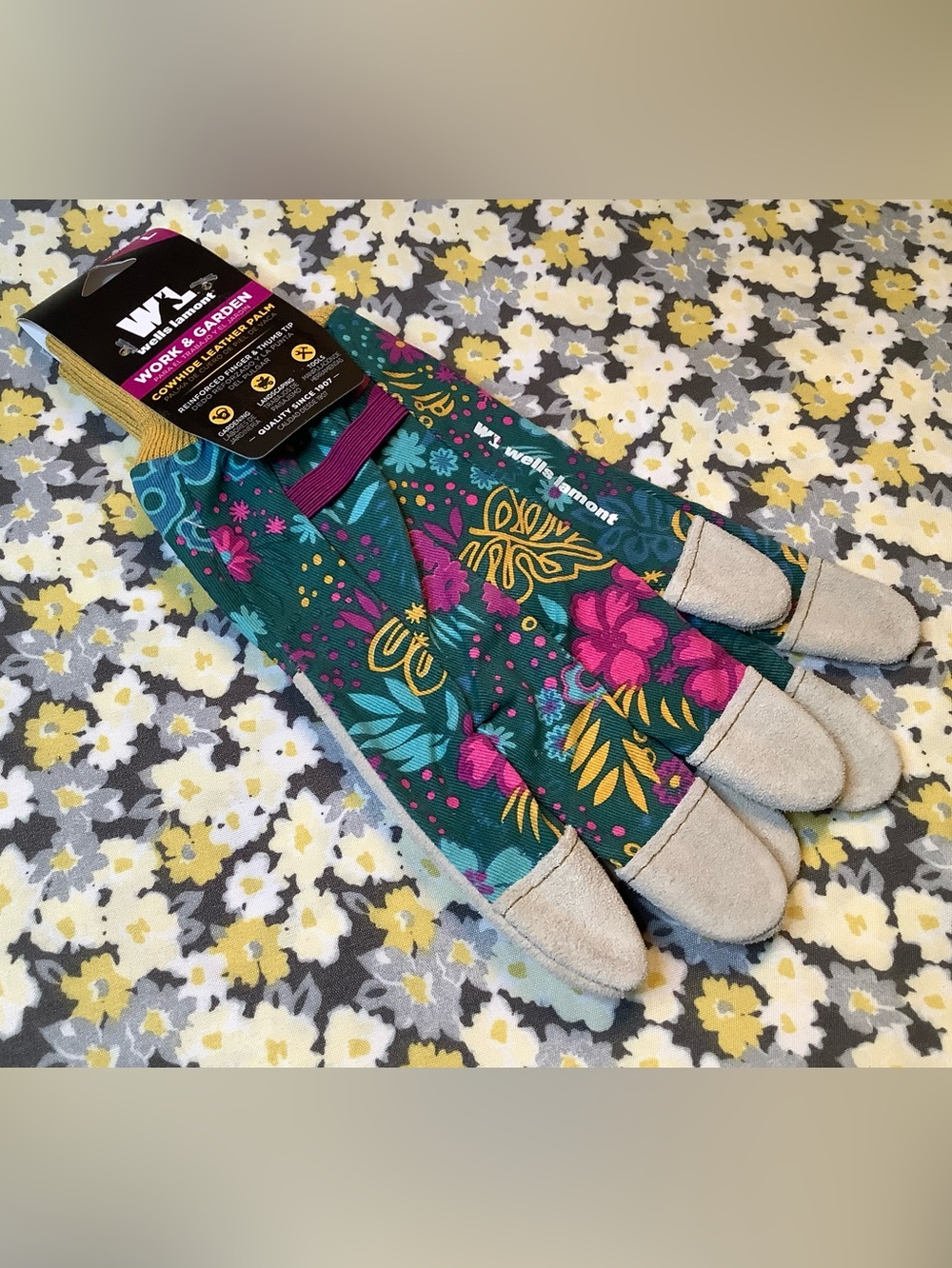 Women's Teal Floral Work & Garden Gloves by Wells Lamont